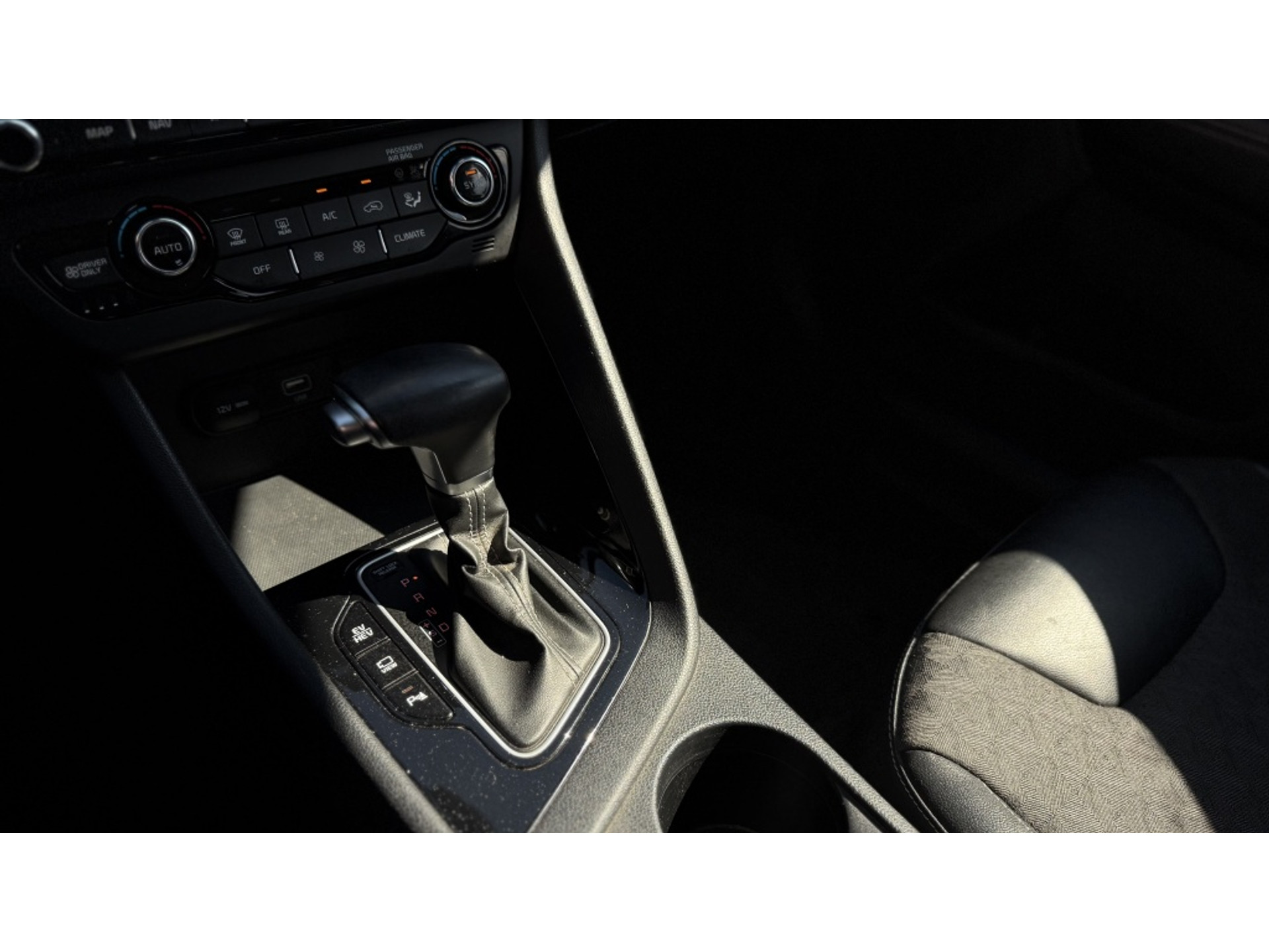 47401792-12.jpg